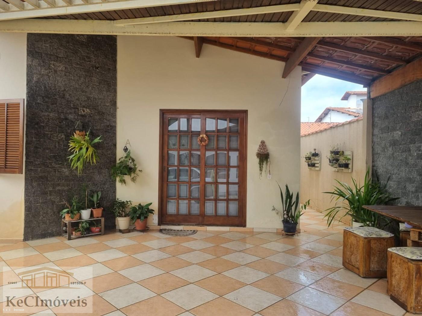 Casa, 4 quartos - Foto 1